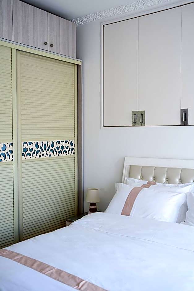 La Maison Charentonneau