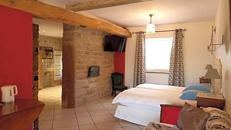 Double Room with Private Bathroom
