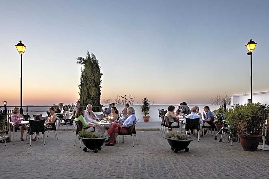 Alcazar De La Reina Hotel