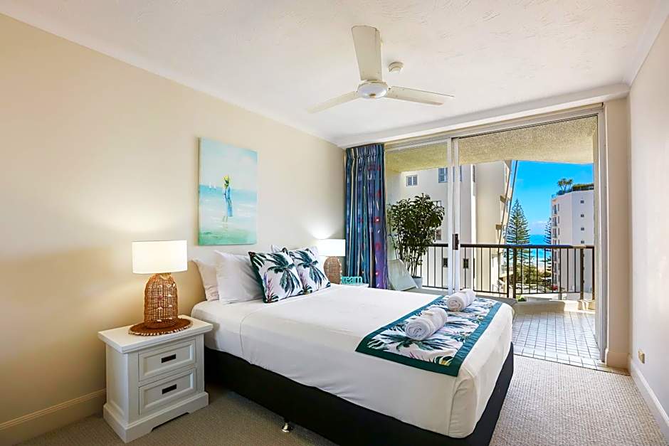 Rainbow Commodore Coolangatta