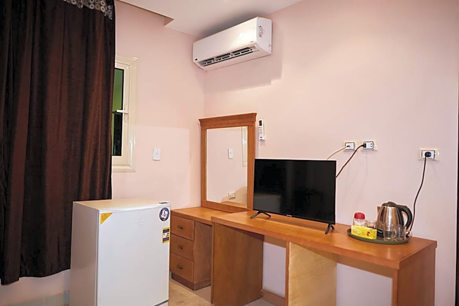 Grand Pyramid View Hotel