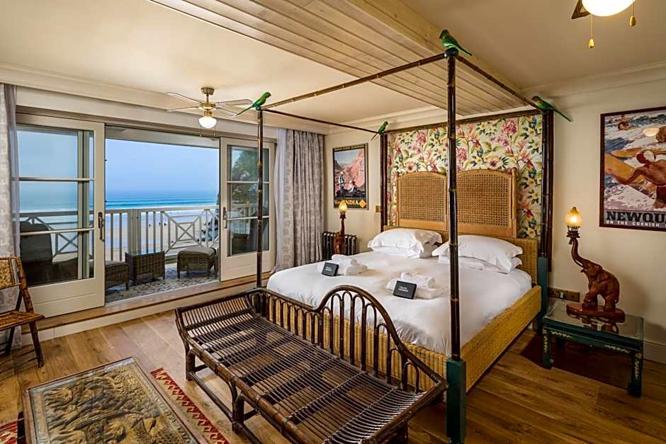 Tolcarne Beach Colonial Restaurant and Rooms