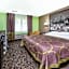 Super 8 by Wyndham Warrensburg