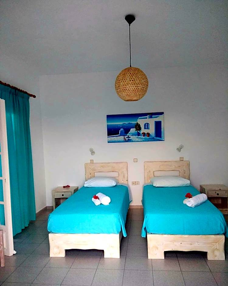 Anna Maria Rooms Santorini