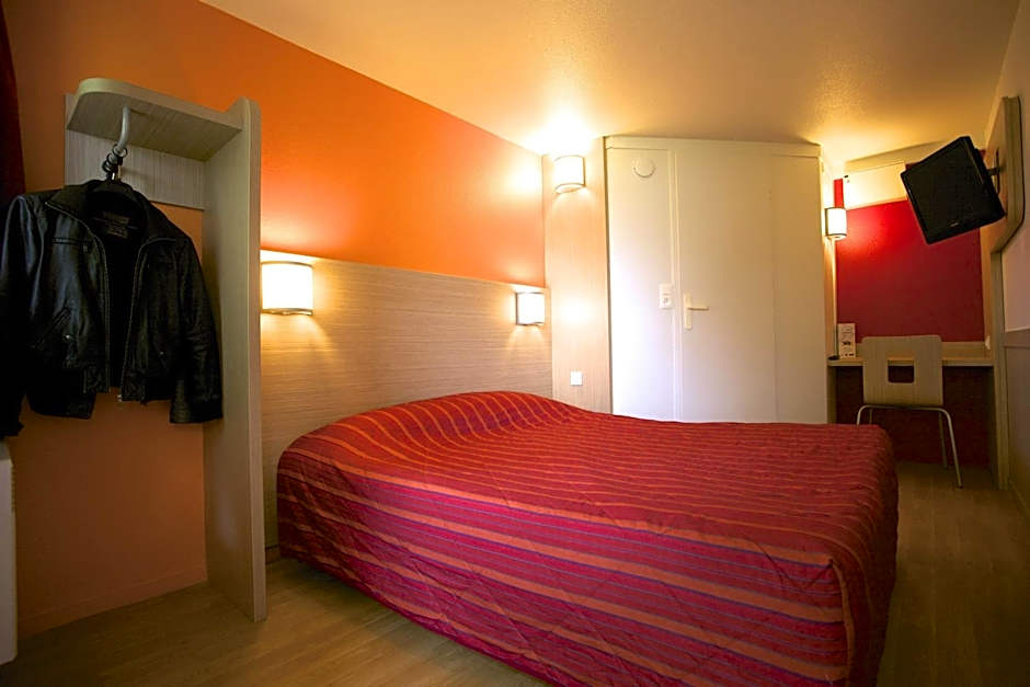 Photo 1 of 7 of Double Room