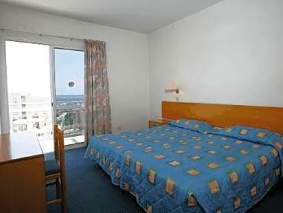 Blue Crane Hotel Apts