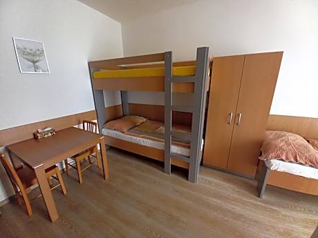 Triple Room with Private Bathroom and Balcony