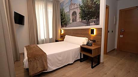 Queen Room - Disability Access