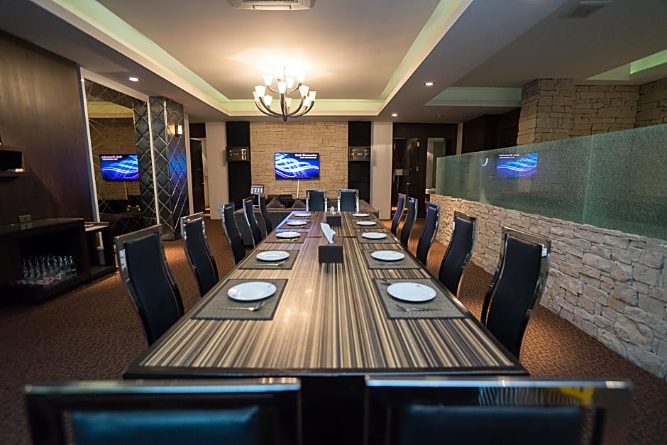 Kiss Gardenhome Chic Hotel