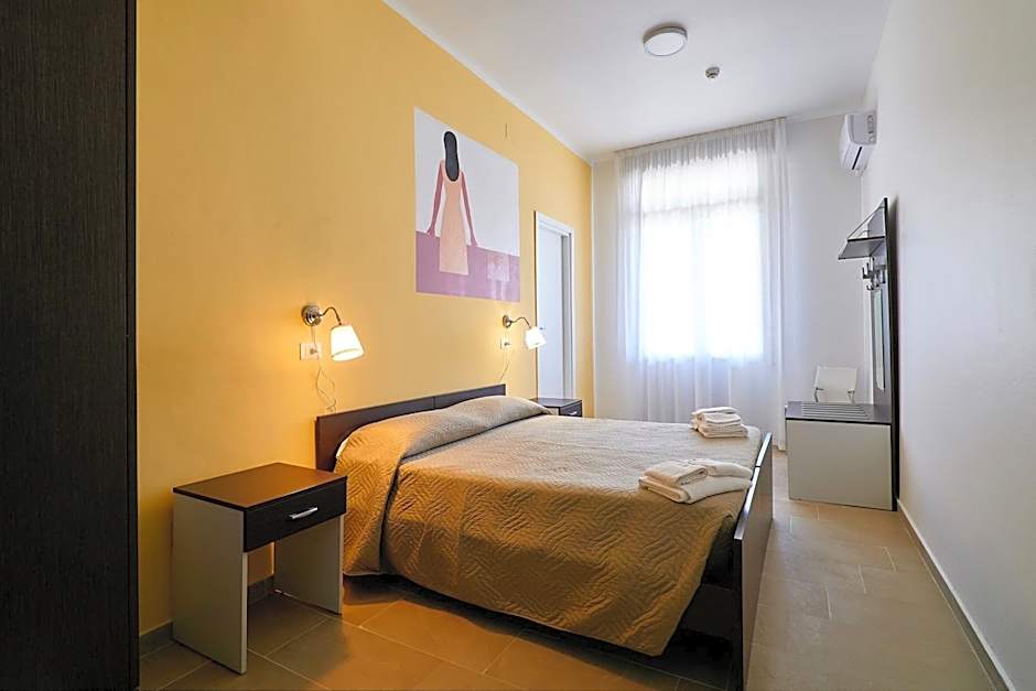 Soleē, Family Holidays & Hostelling