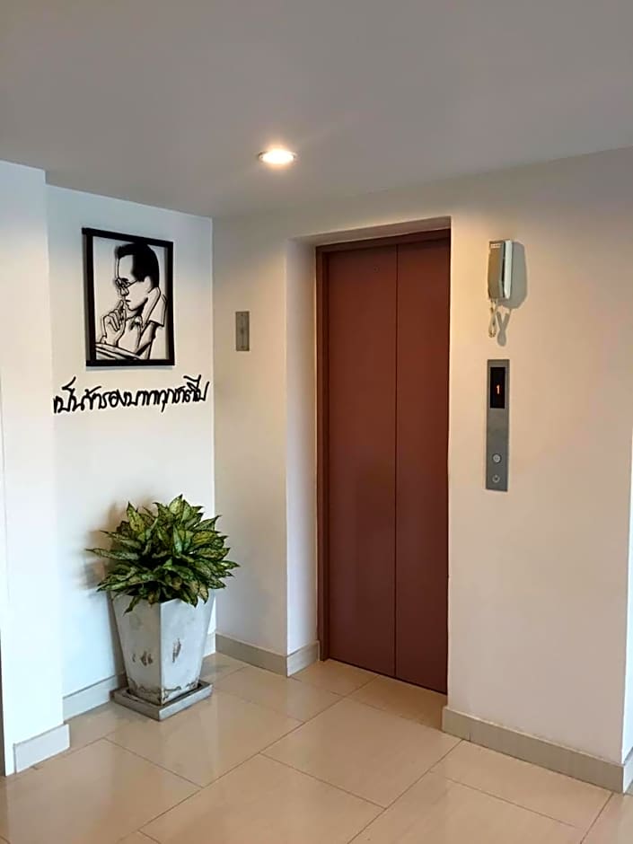 Live at Home Sukhumvit 105