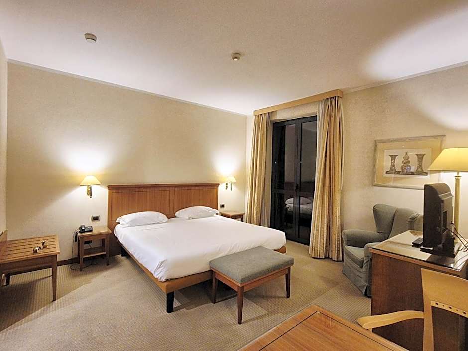 Hotel Excelsior Magenta