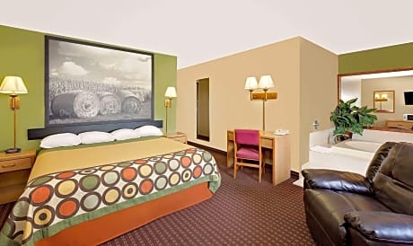 Queen Room - Disability Access/Non-Smoking