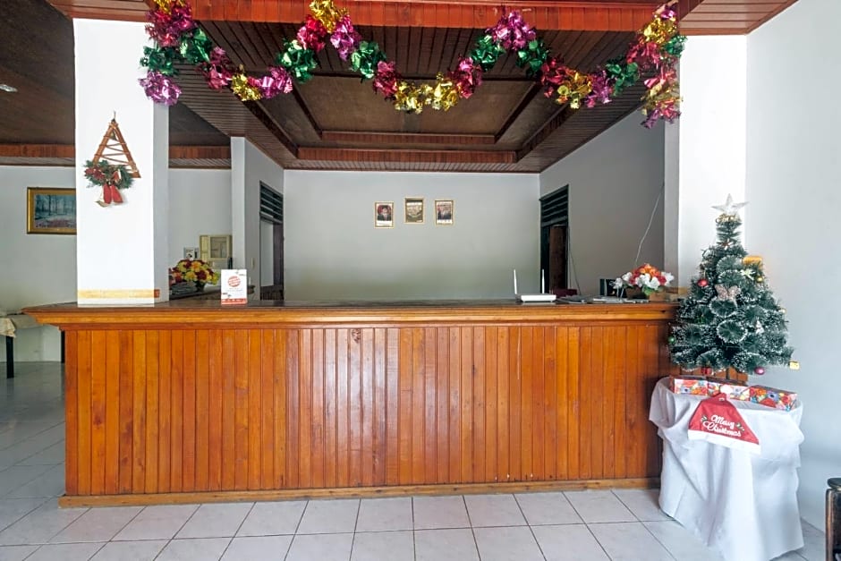 OYO 1688 Collin Beach Hotel