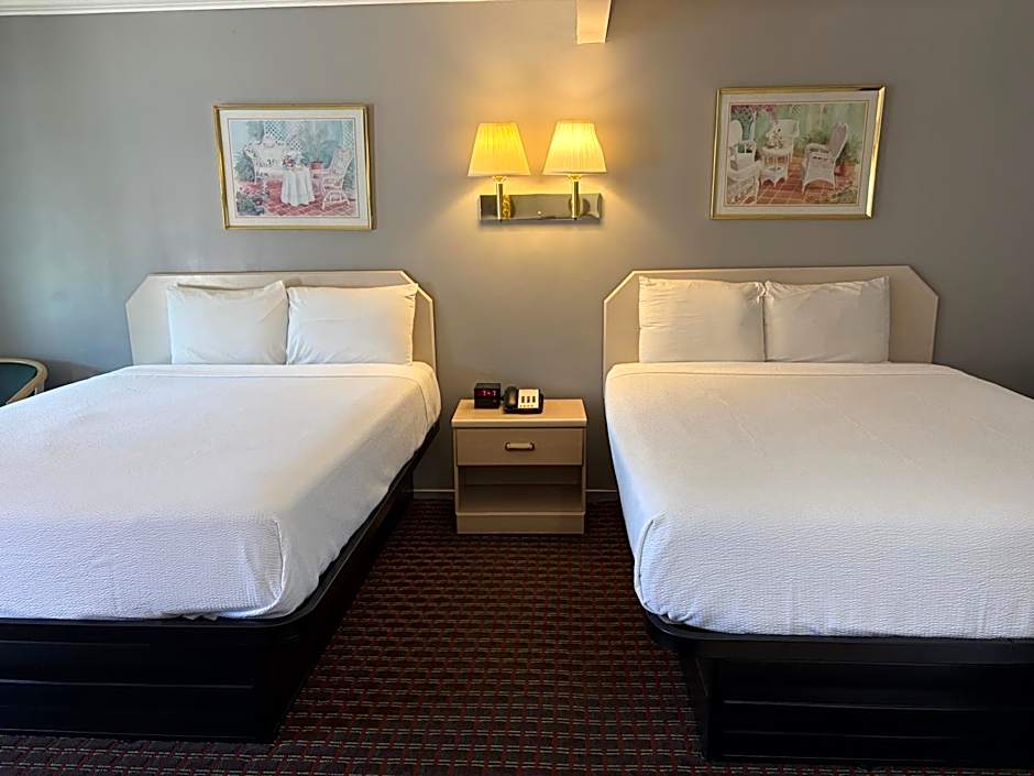Lark Motel Willits