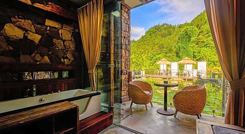 Pandora Vista Retreat