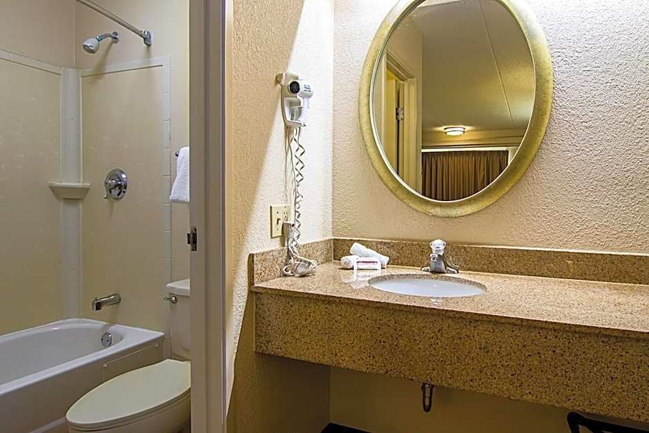 Red Oak Inn Southfield - Detroit