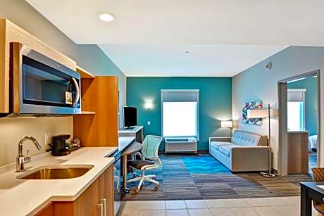 One-Bedroom Queen Suite - Non-Smoking