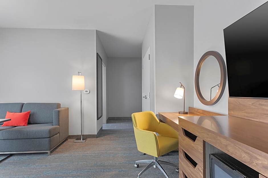 Hampton Inn Saline
