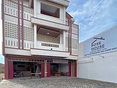 RedDoorz at Rose House Simpang Pemda Medan Selayan