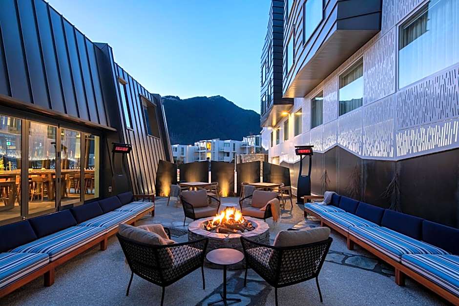 Holiday Inn Express And Suites Queenstown By IHG