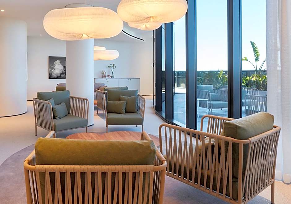 Eos by SkyCity