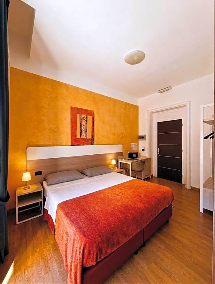 San Max Hotel