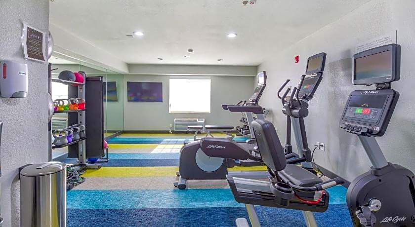 MainStay Suites