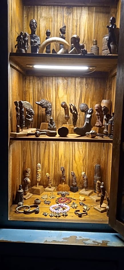 4 Pohon - Les 4 Arbres