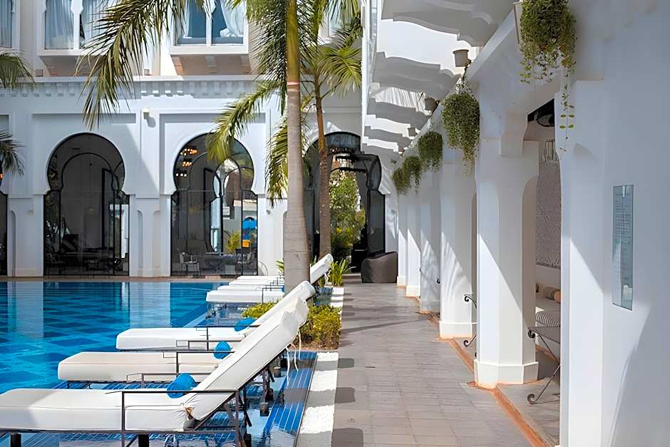 Paradise Suites Hotel