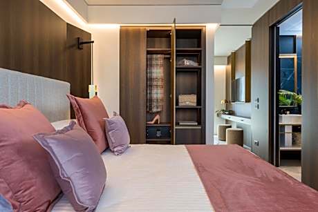 Junior Suite with Hot Tub