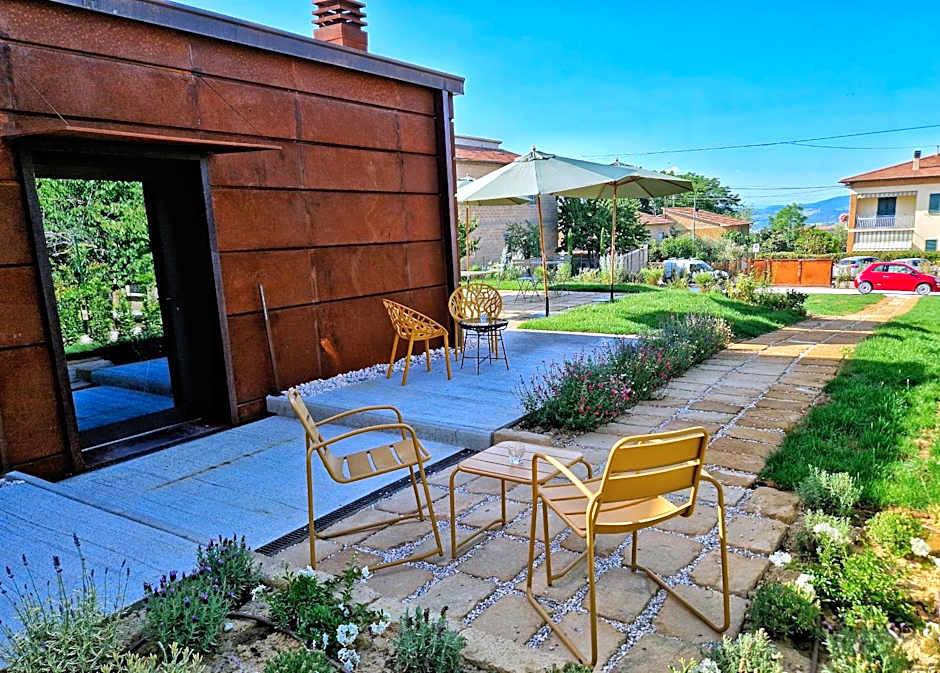 GARAGE47 Storica Officina Meccanica LOFT B&B iN PIENZA