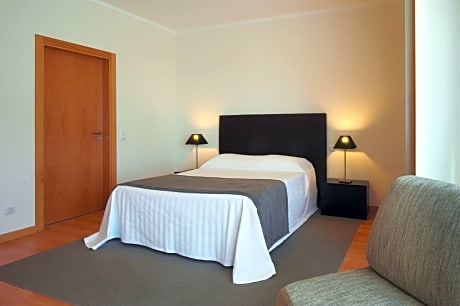 3 BEDROOMS APARTMENT