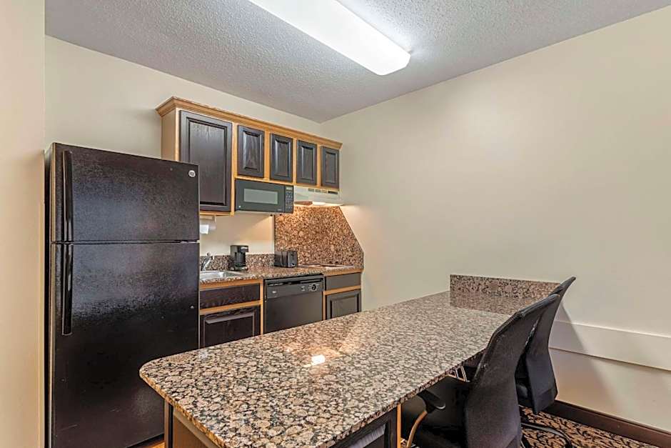 LeConte Hotel & Convention Center, Ascend Hotel Collection