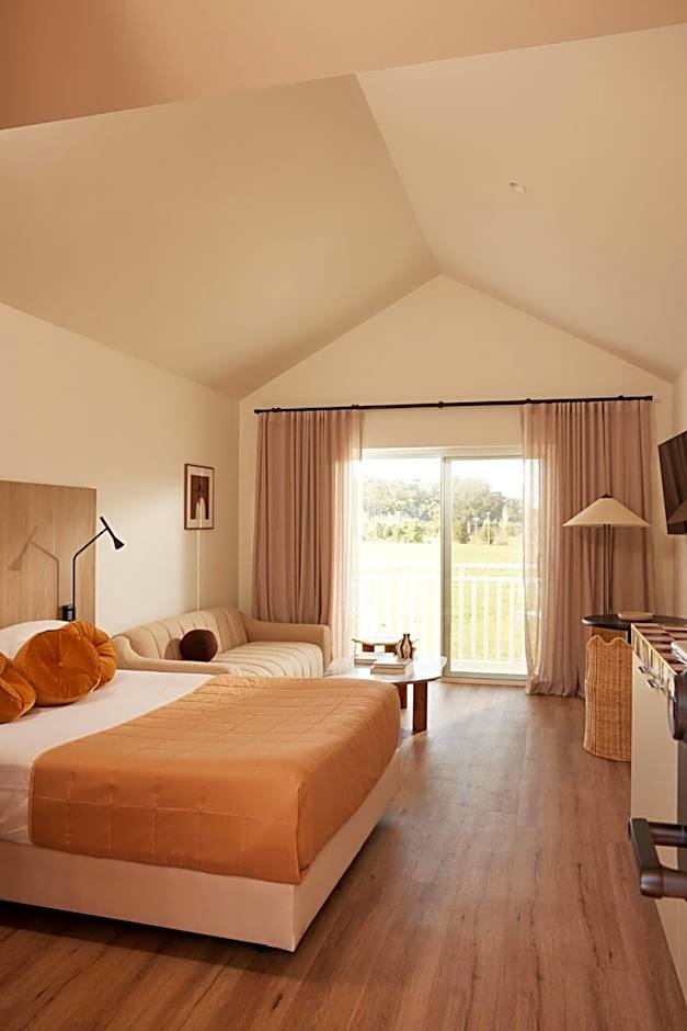 Photo 1 of 15 of Executive Suite