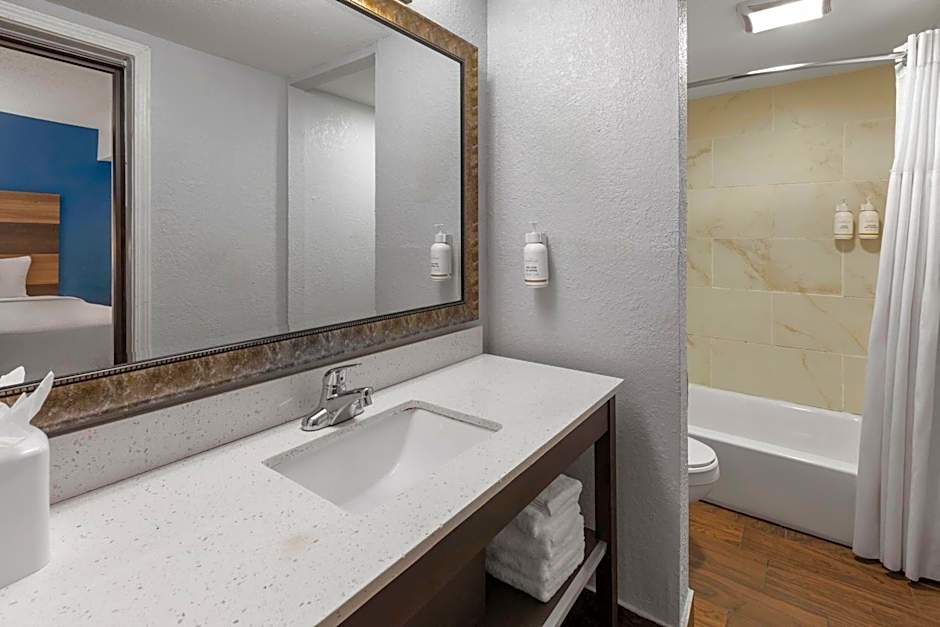 Baymont by Wyndham Downtown Detroit