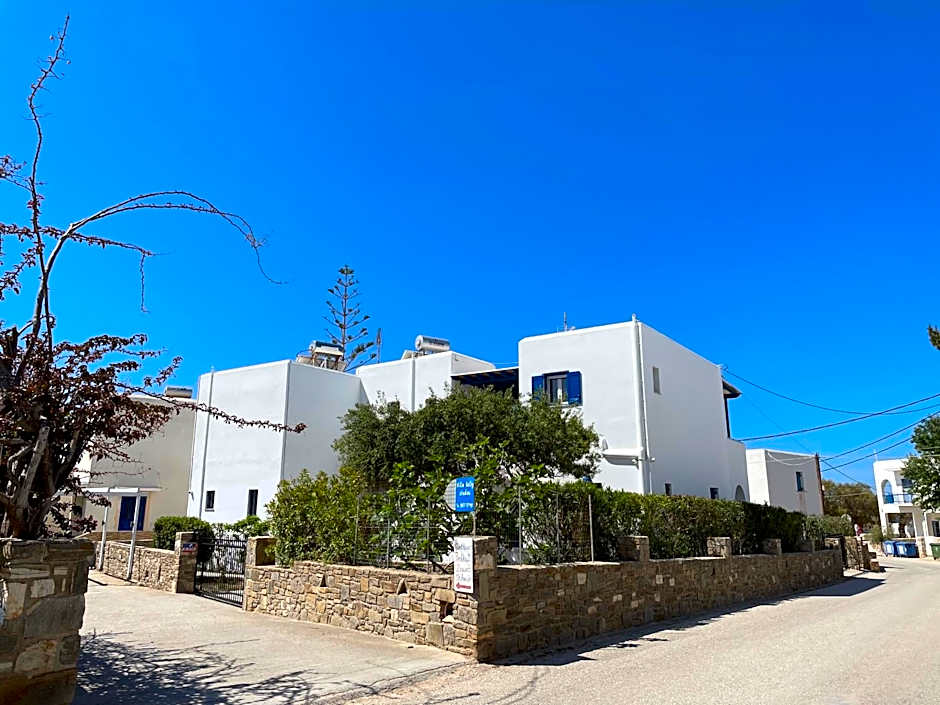 Villa Gelly's Studios