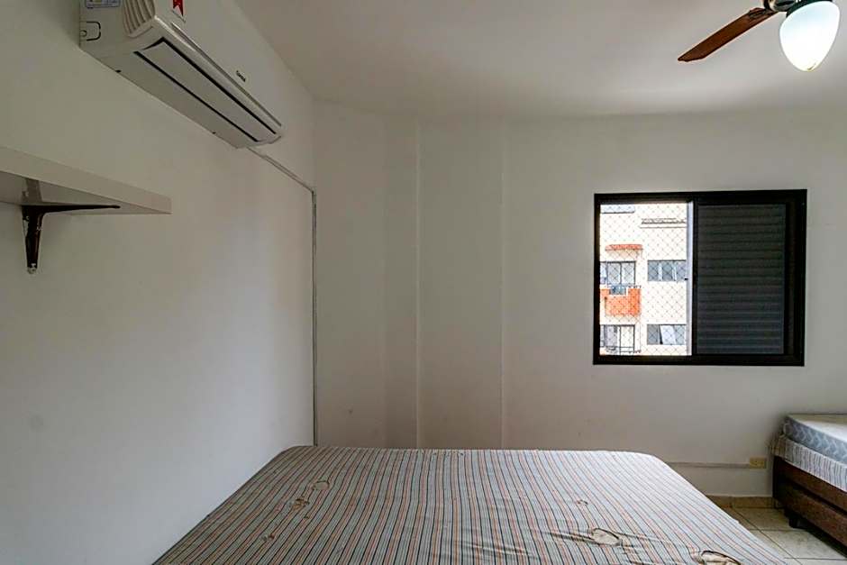 Apto com bela vista a 100m da Praia da Guilhermina