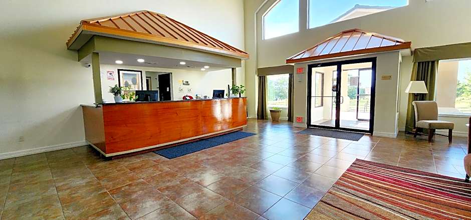 FairBridge Inn & Suites Canadian