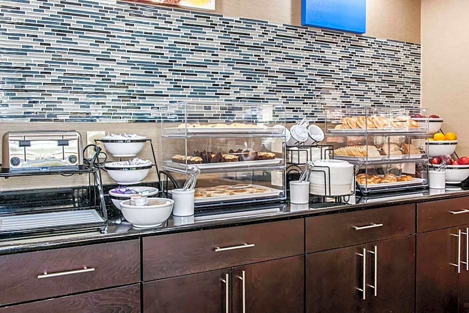 Comfort Inn Blue Ash North