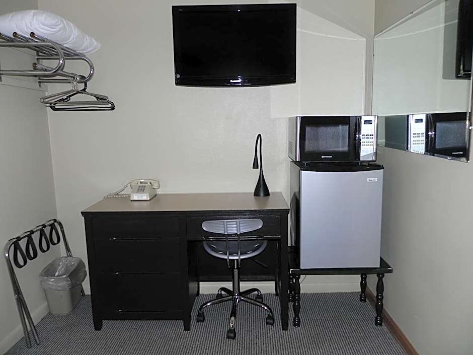 The Triangle Motel