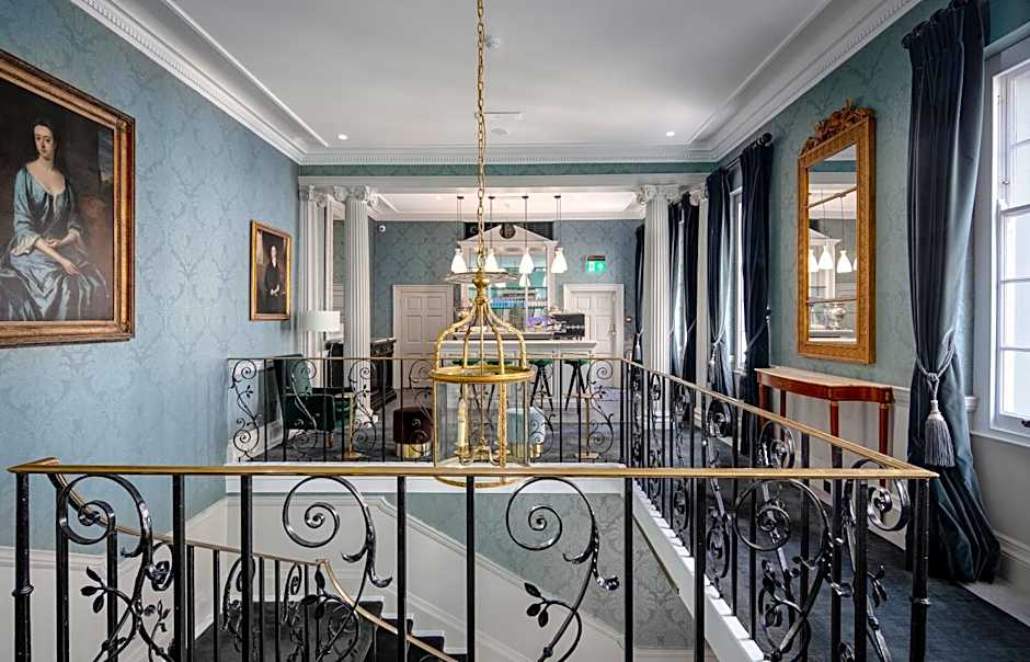 No. 30 Knightsbridge