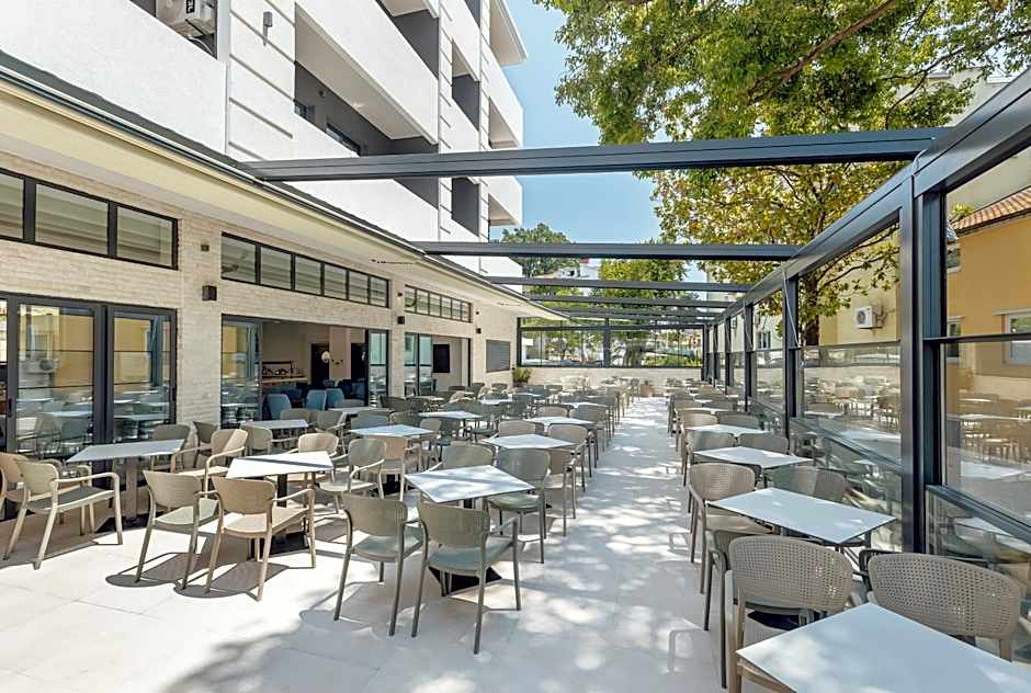 HOTEL TALIA