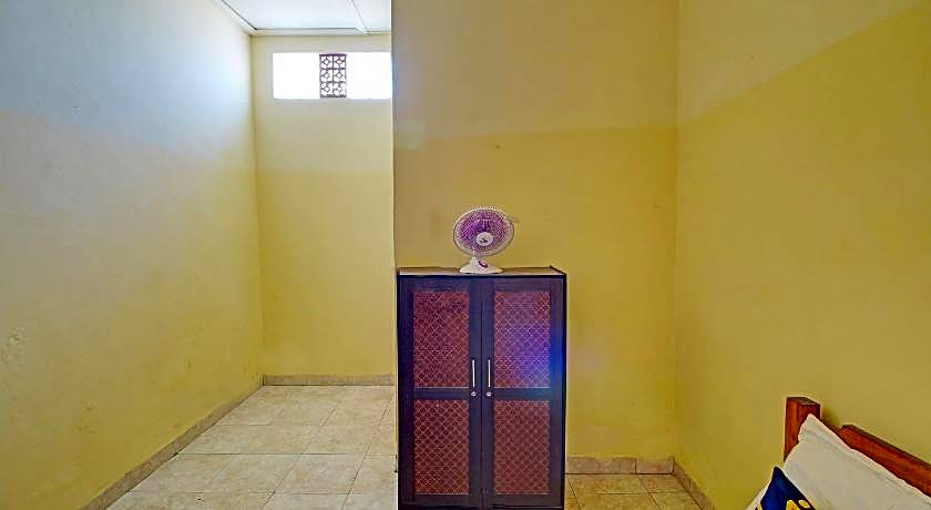 OYO Life 92954 Shanti Kost