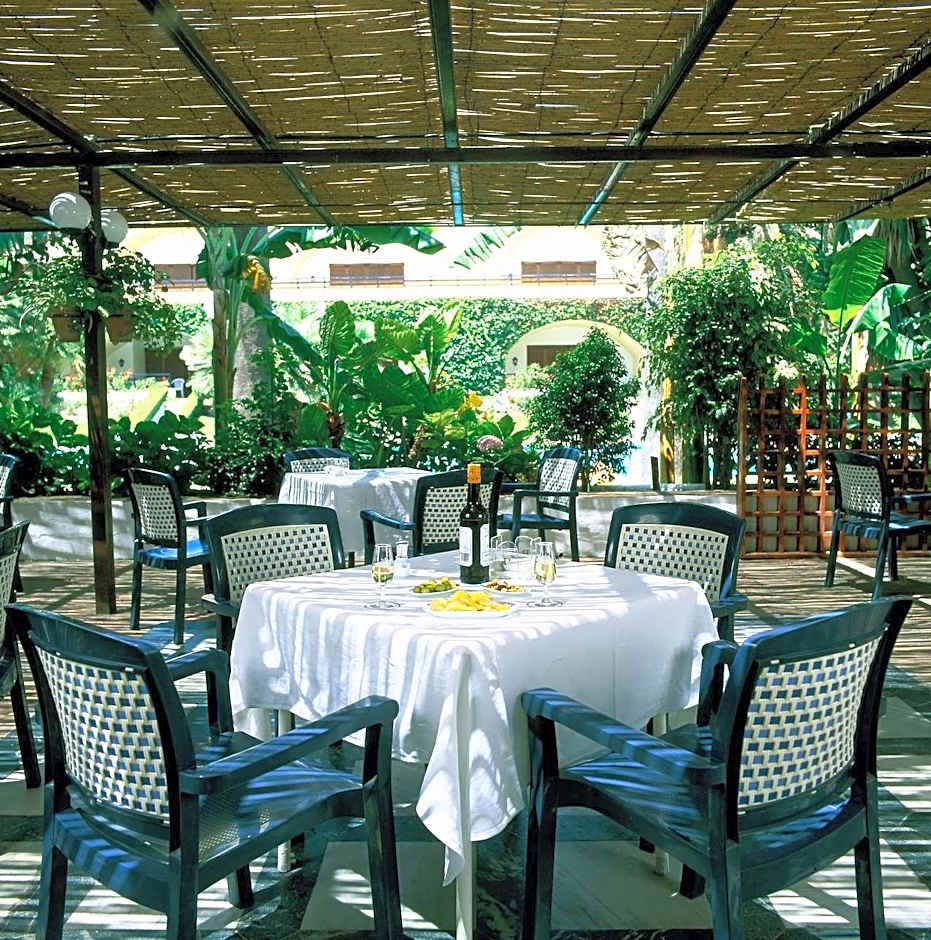 Parador De Ceuta Hotel La Muralla