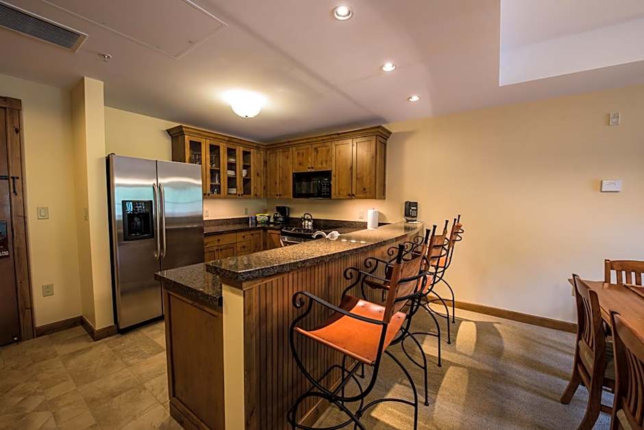 The Lodge at Mountaineer Square