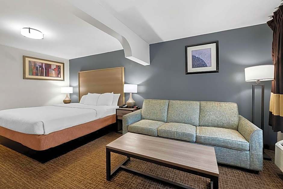 Quality Inn & Suites Fayetteville I-95