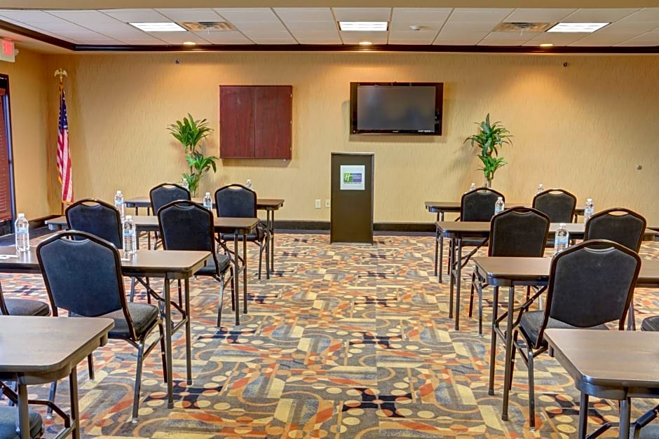 Holiday Inn Express Hotel & Suites Texarkana East, an IHG Hotel