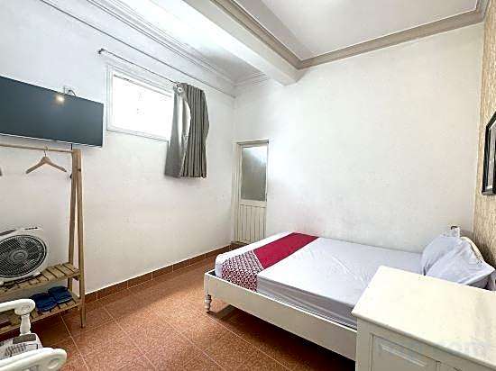 OYO 1196 Le Vu Hotel