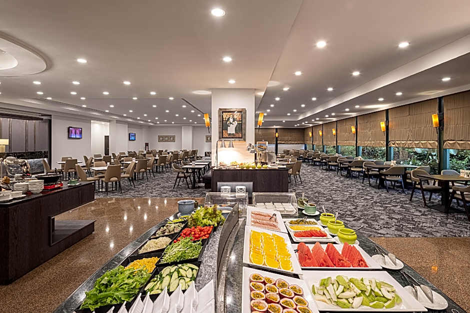 Lakeshore Hotel Metropolis